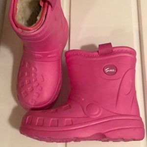 Boots girls size 13M faux fur lined new pink Surge puddle stomper slip on